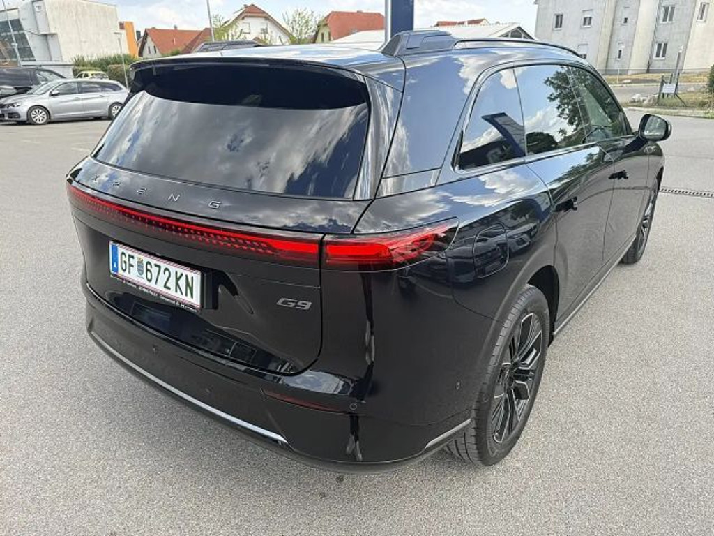 Xpeng G9