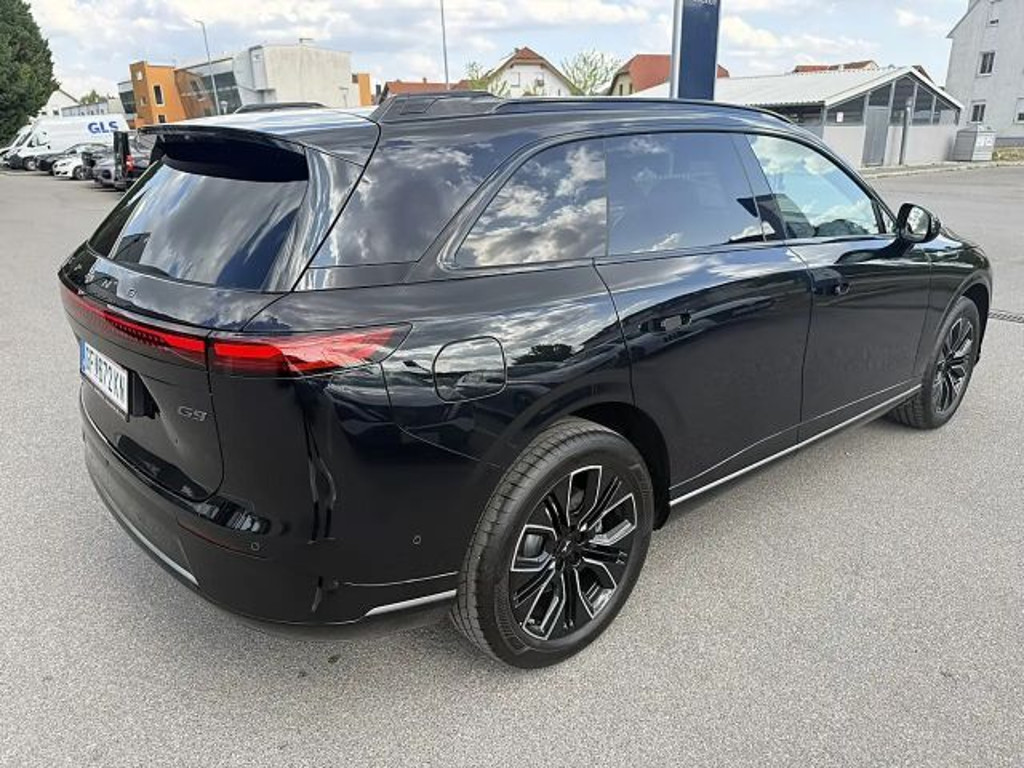 Xpeng G9