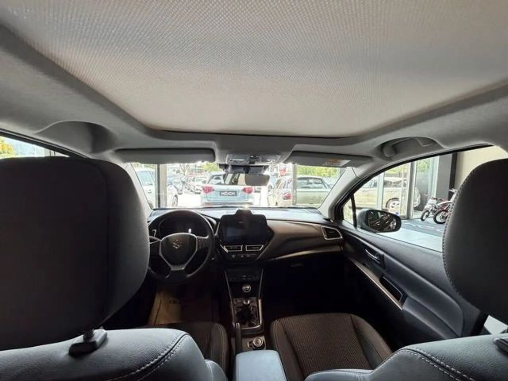 Suzuki S-Cross