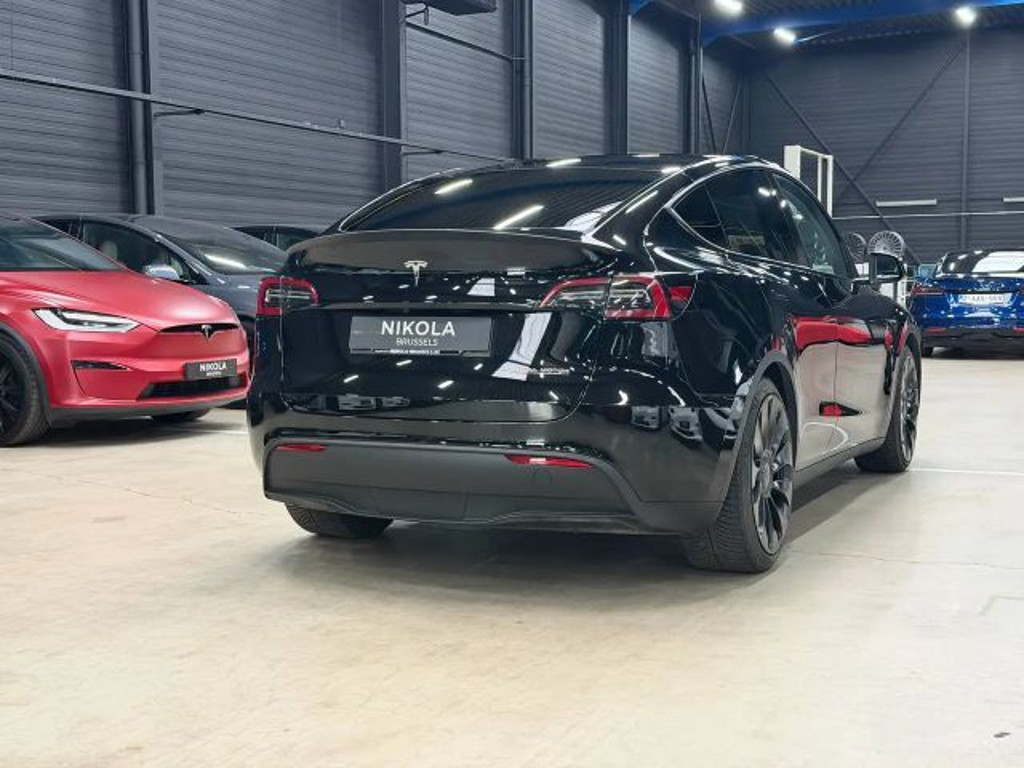 Tesla Model Y Performance AWD