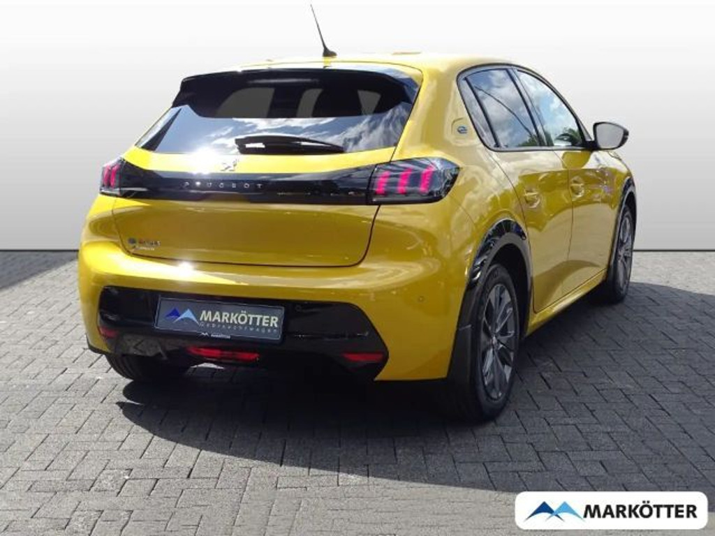 Peugeot e-208