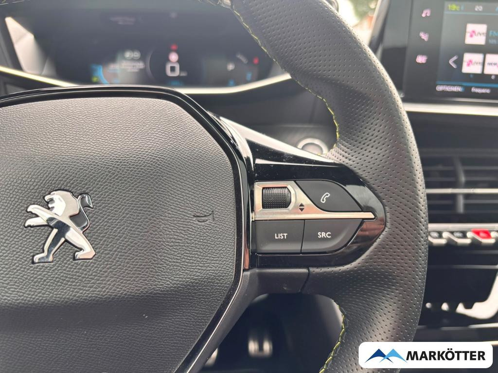 Peugeot e-208