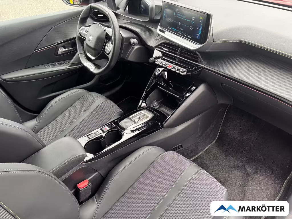 Peugeot e-208