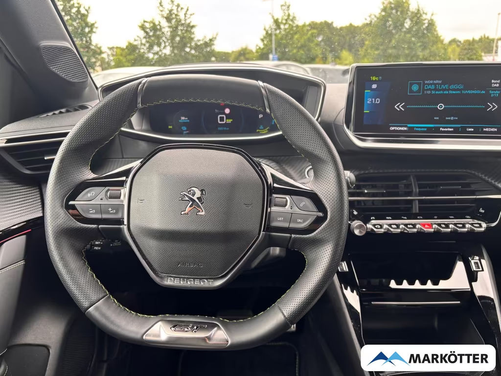 Peugeot e-208