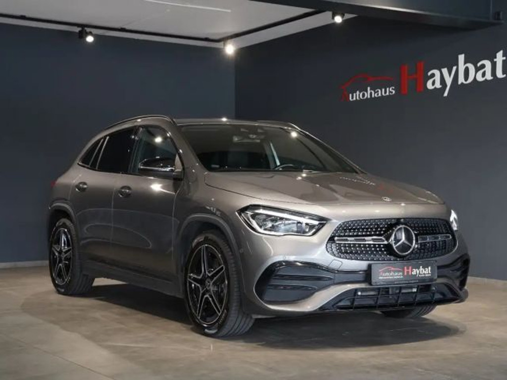 Mercedes-Benz GLA-Klasse GLA 220 AMG Line GLA 220 d