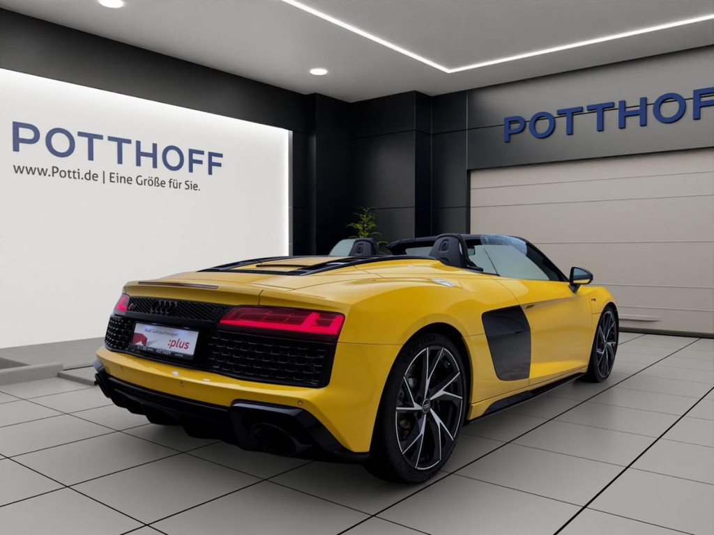 Audi R8