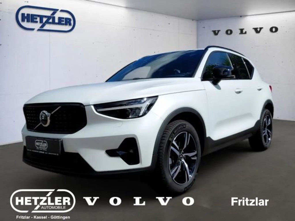 Volvo XC40 Plus Dark