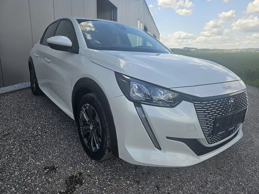 Peugeot e-208