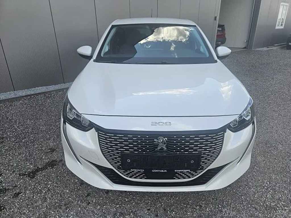 Peugeot e-208