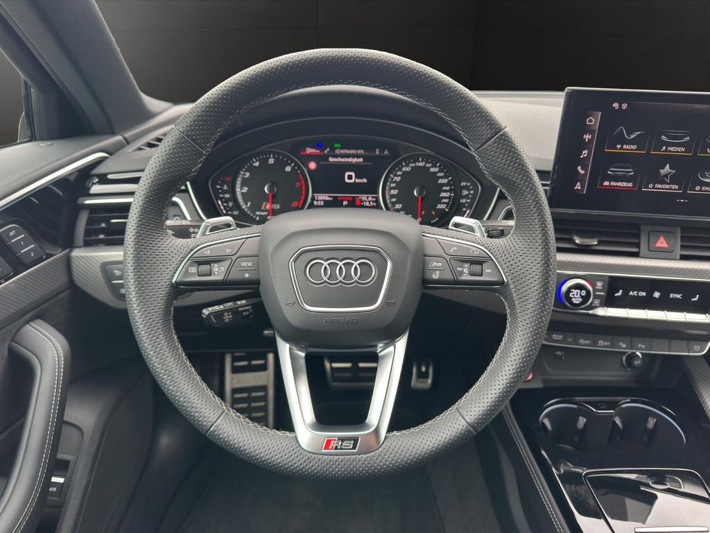 Audi RS4