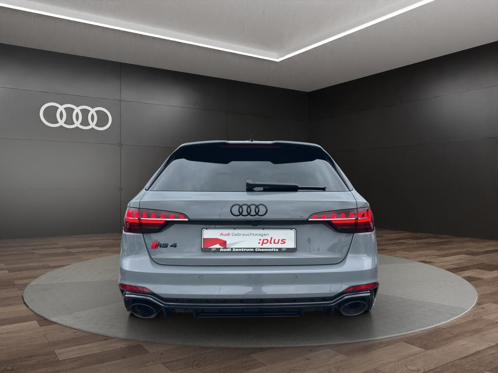 Audi RS4