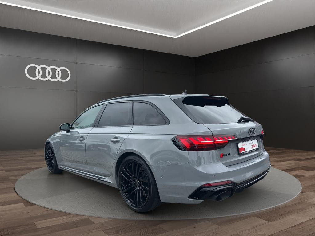 Audi RS4