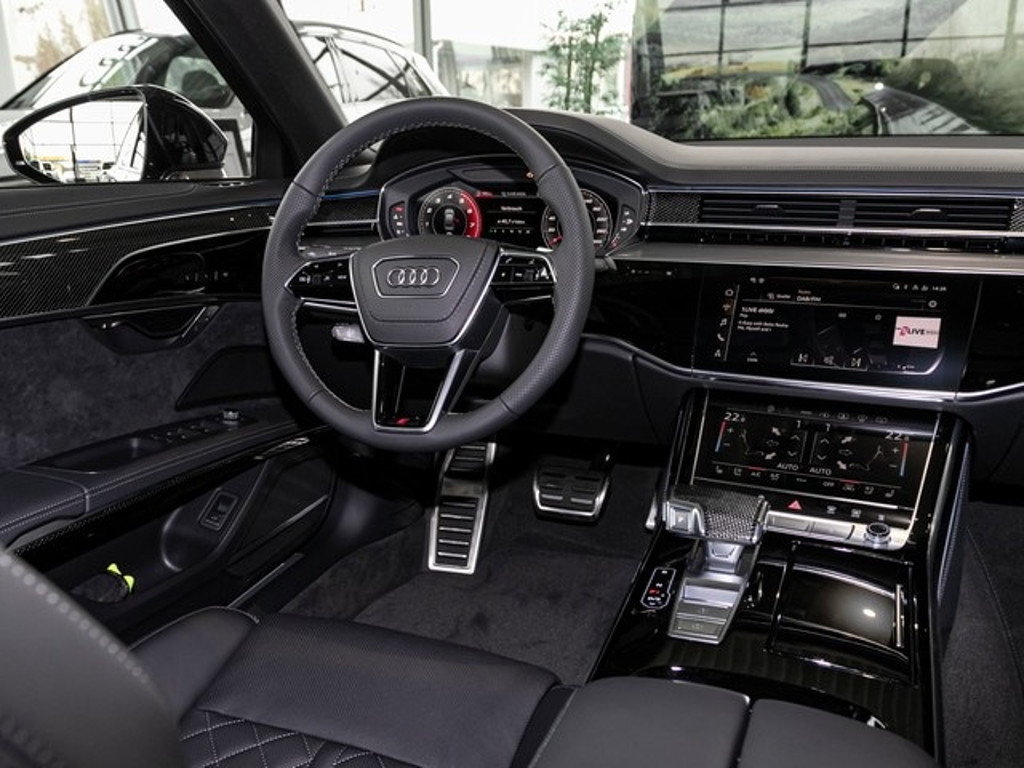 Audi S8