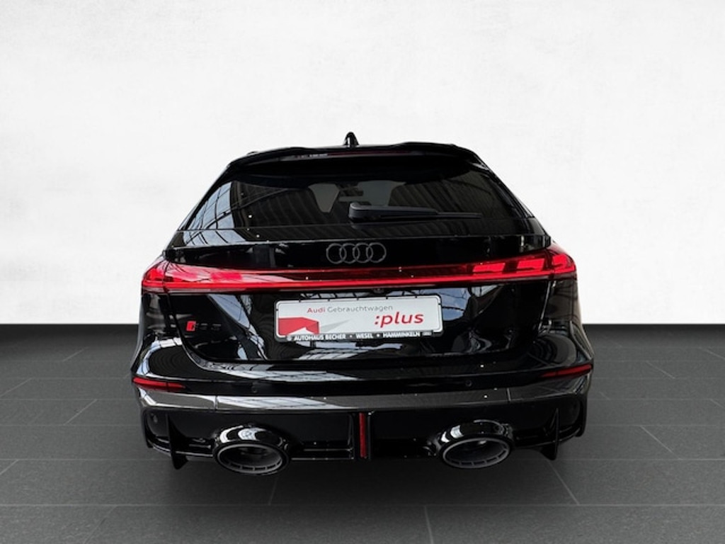 Audi RS5 Avant Quattro