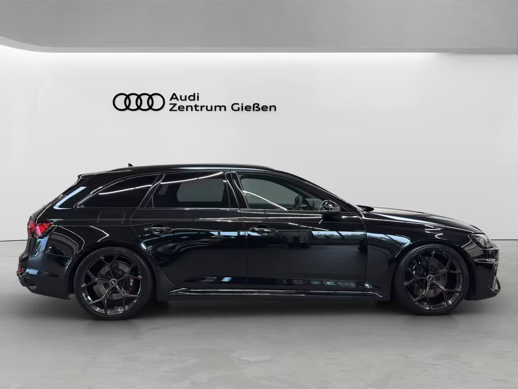 Audi RS4