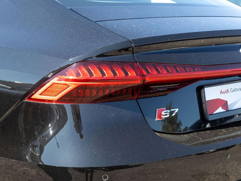 Audi S7