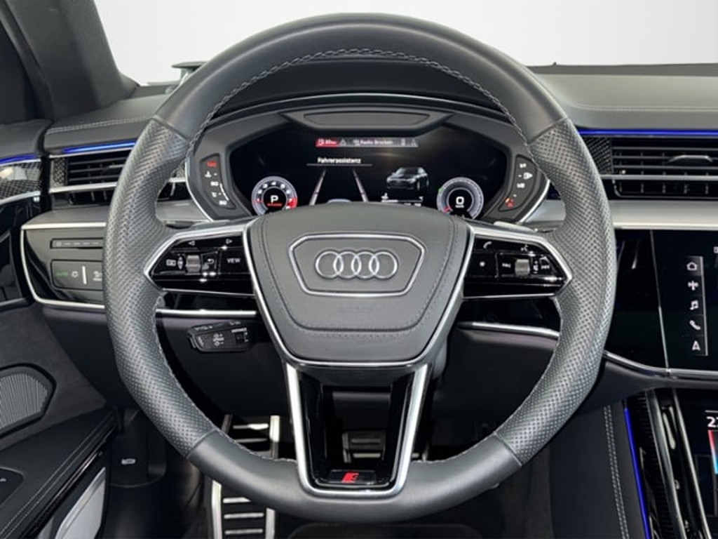 Audi S8