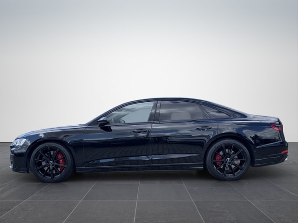 Audi S8