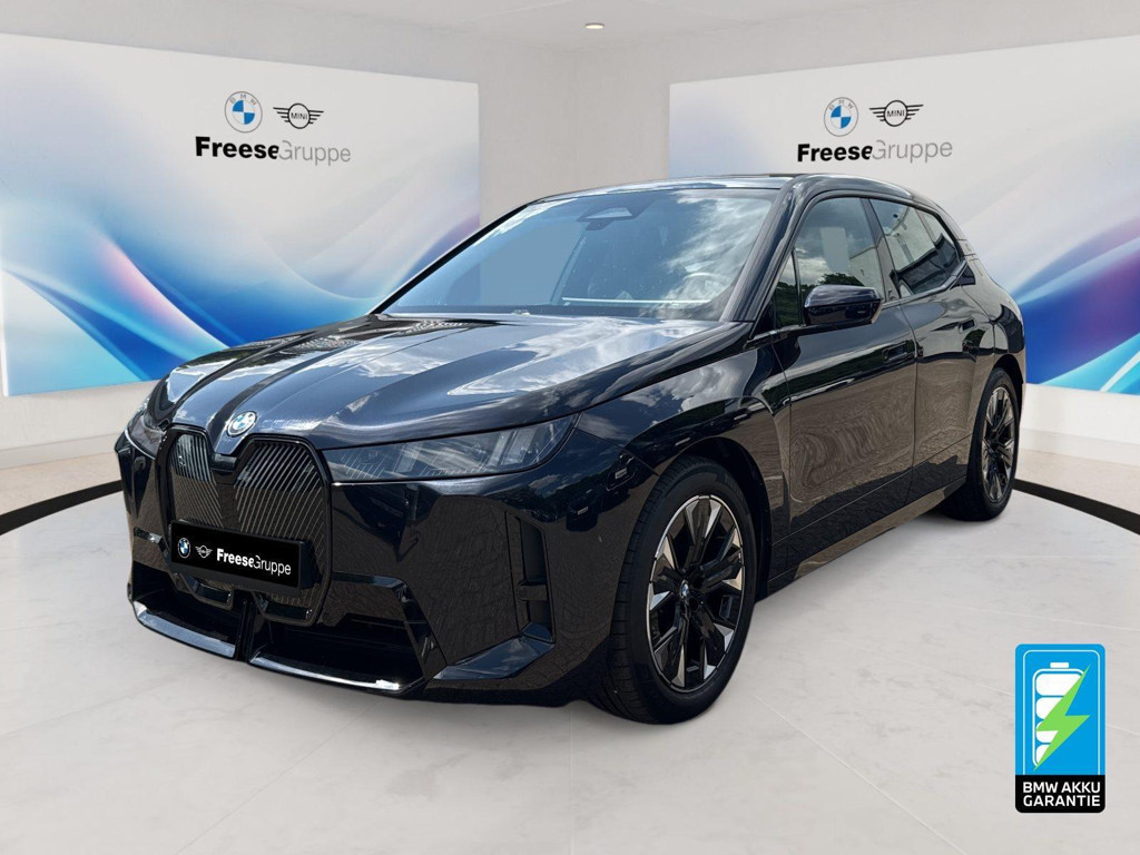 BMW iX xDrive60