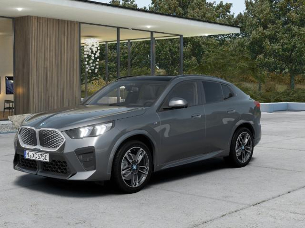 BMW iX2 xDrive30