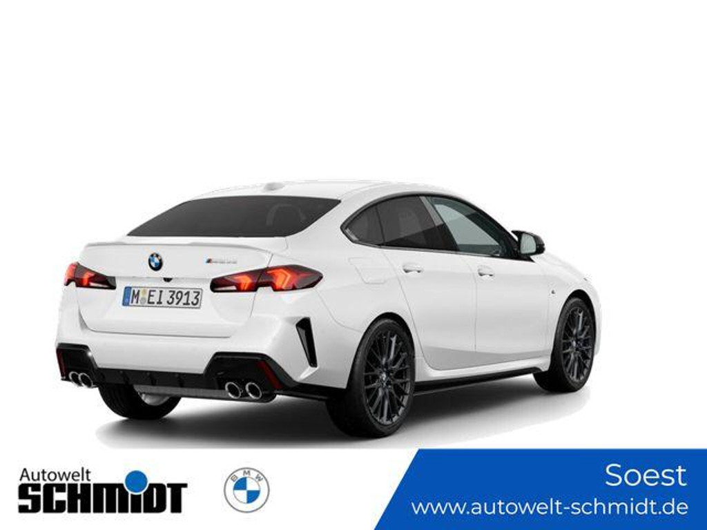 BMW M235