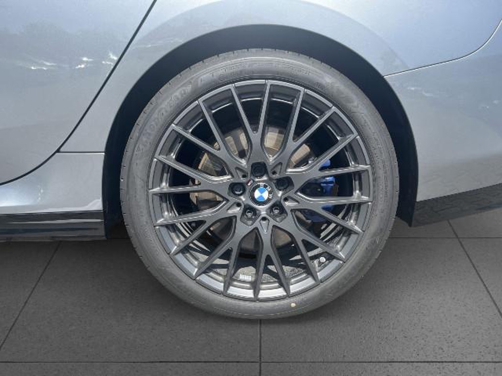 BMW M235
