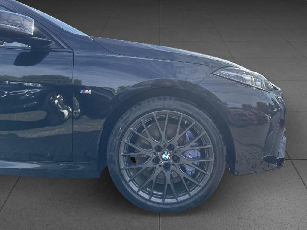 BMW M235