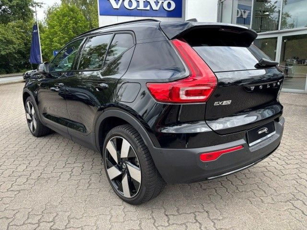Volvo EX40