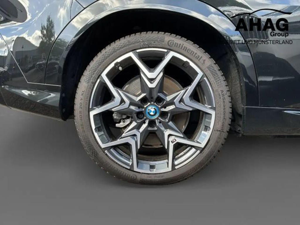BMW iX2