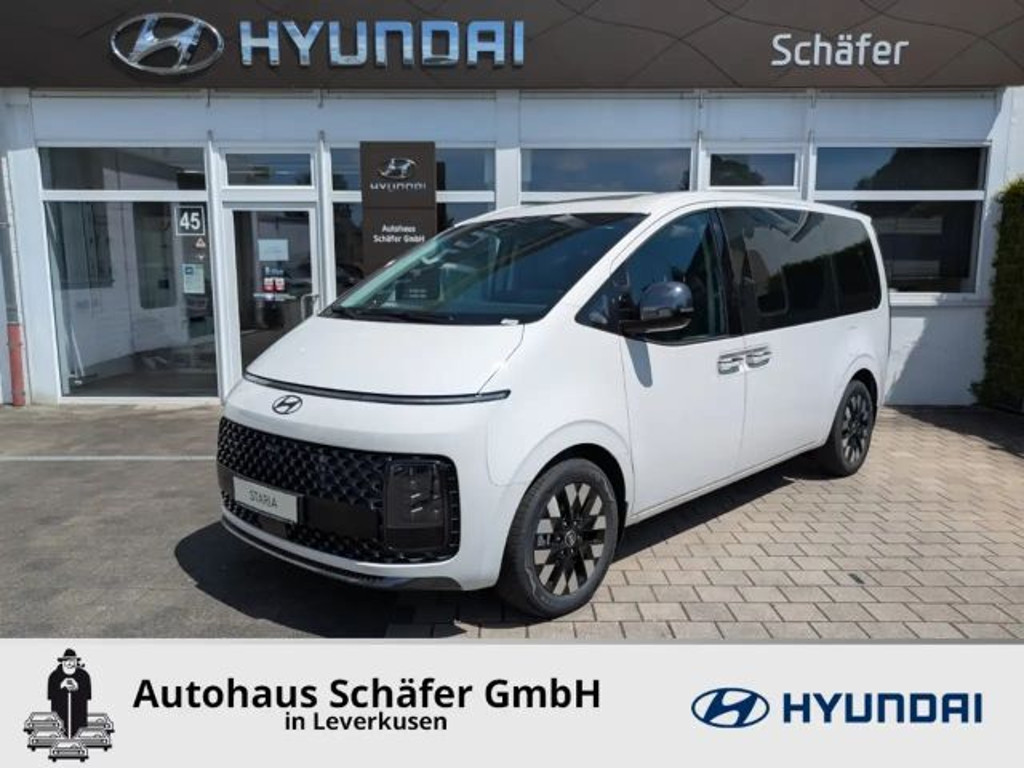 Hyundai Staria Signature