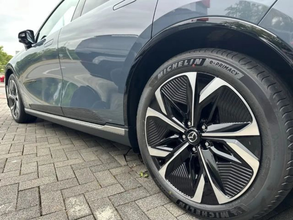Mazda 6e