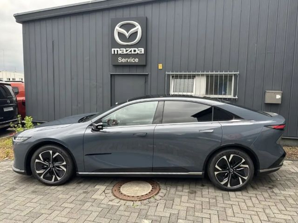 Mazda 6e