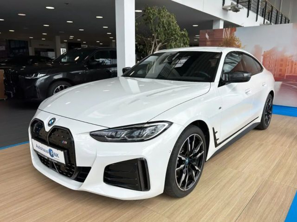 BMW i4 Coupé Gran Coupé Sedan M50