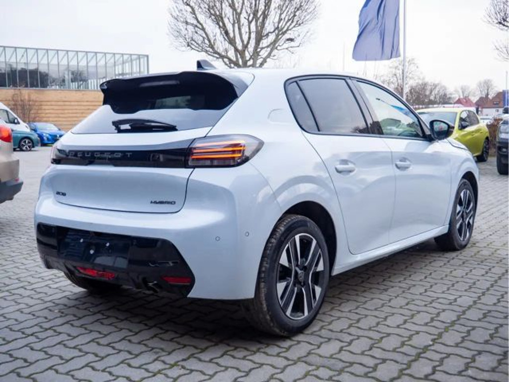 Peugeot e-208