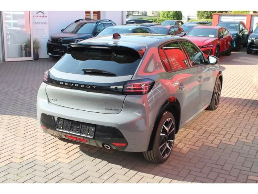 Peugeot e-208