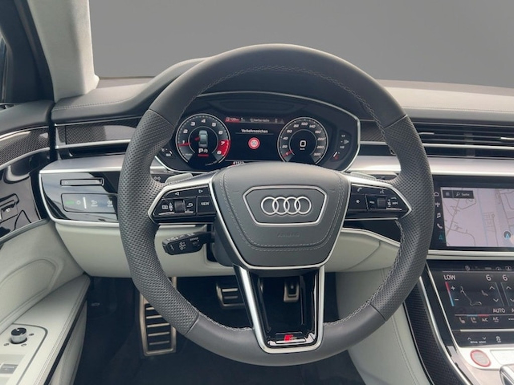 Audi S8