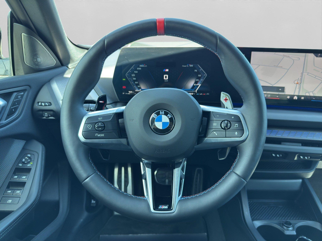 BMW M235