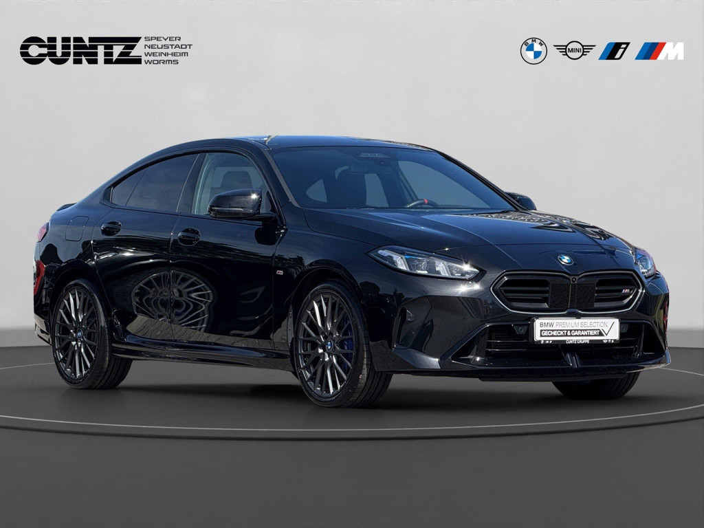 BMW M235