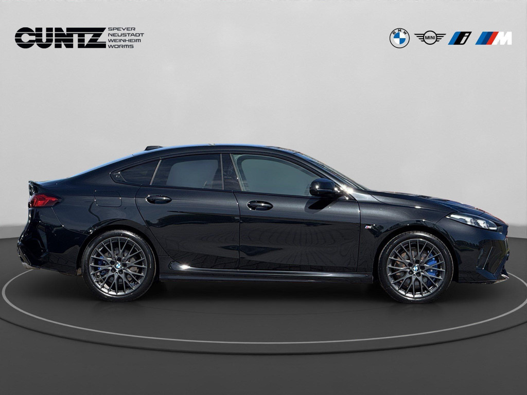 BMW M235