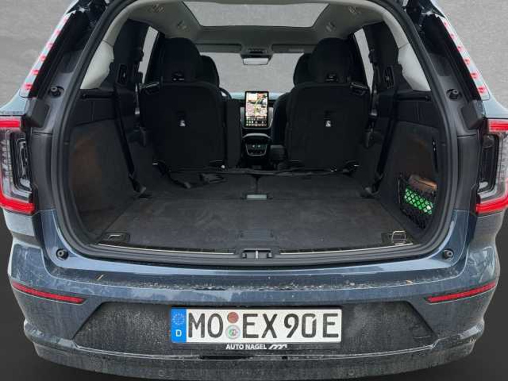 Volvo EX90