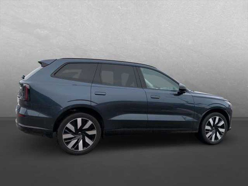 Volvo EX90