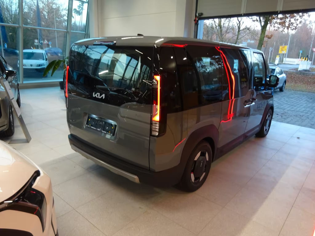 Kia PV5 Passenger