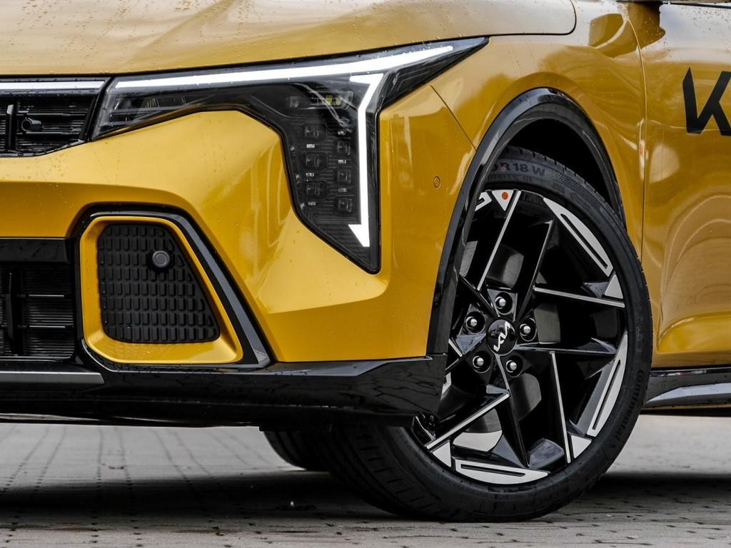 Kia K4