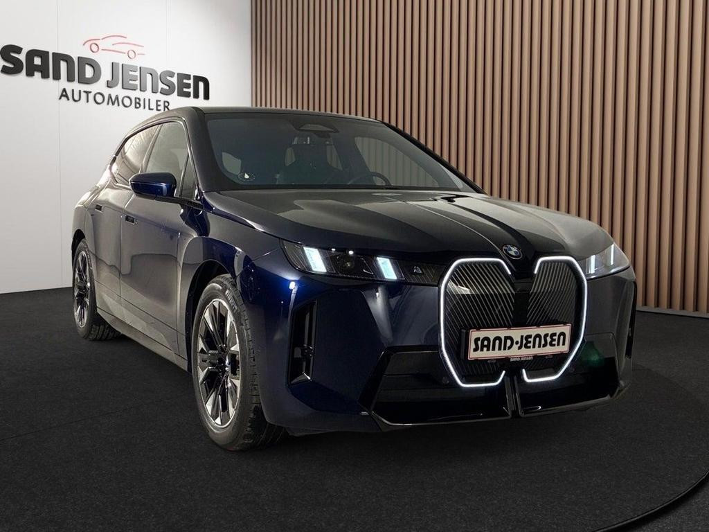 BMW iX