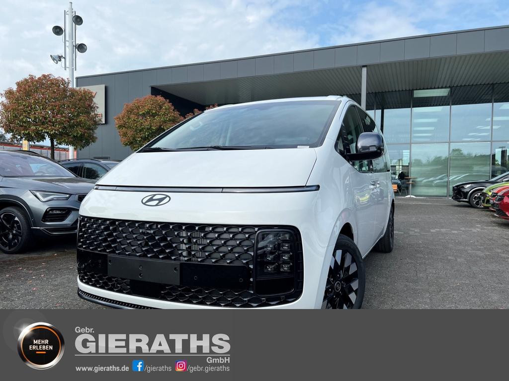 Hyundai Staria Signature