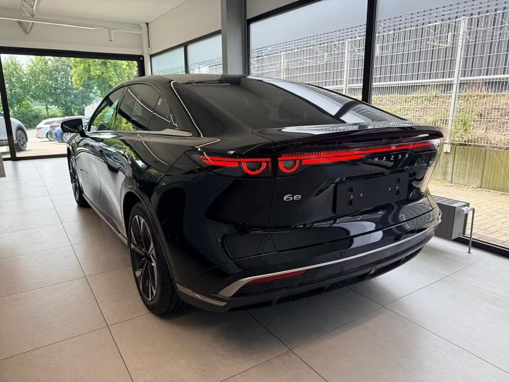 Mazda 6e