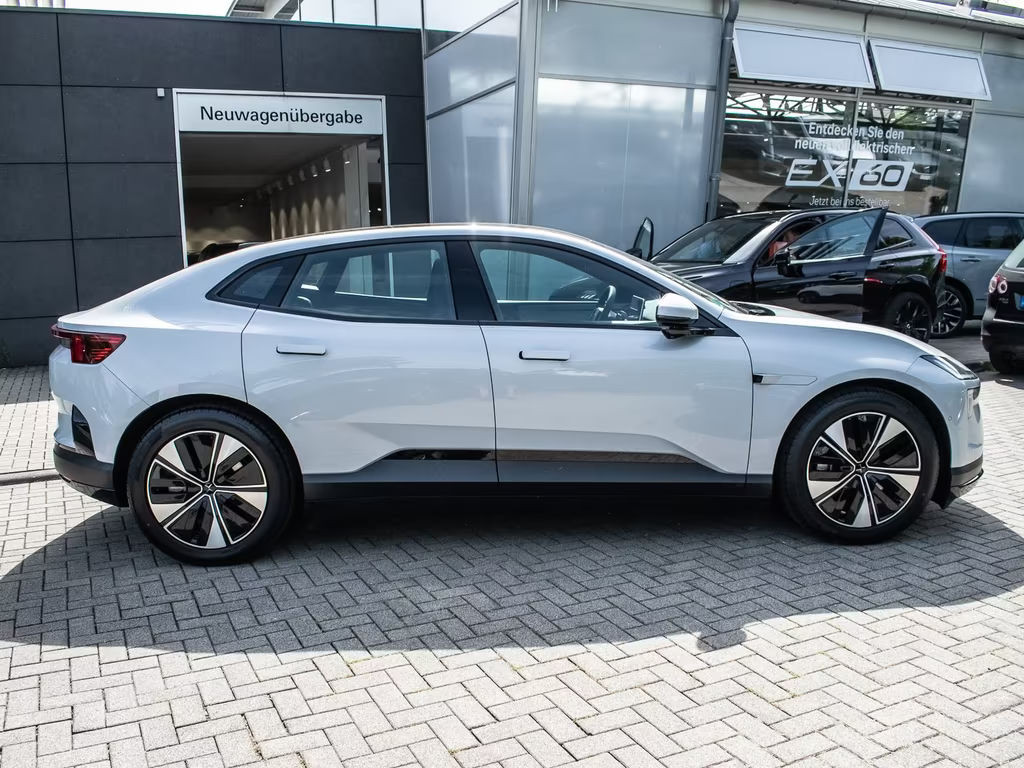 Polestar 4