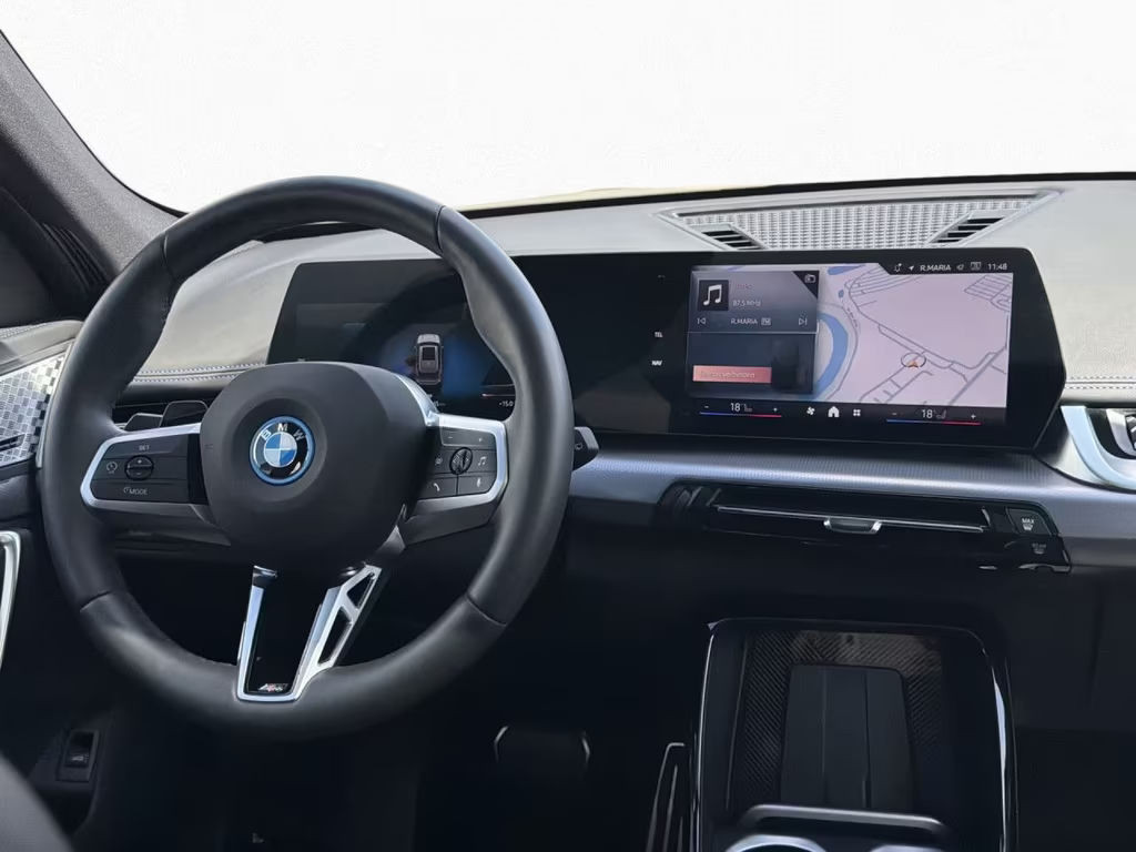 BMW iX1