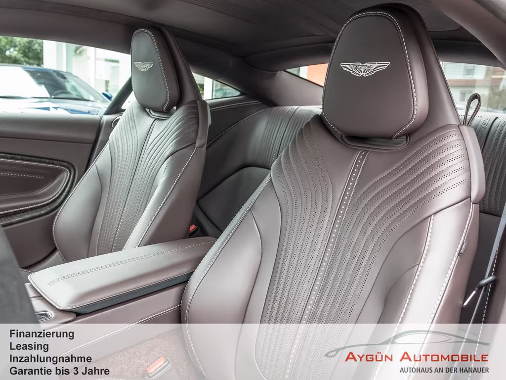 Aston Martin DB11