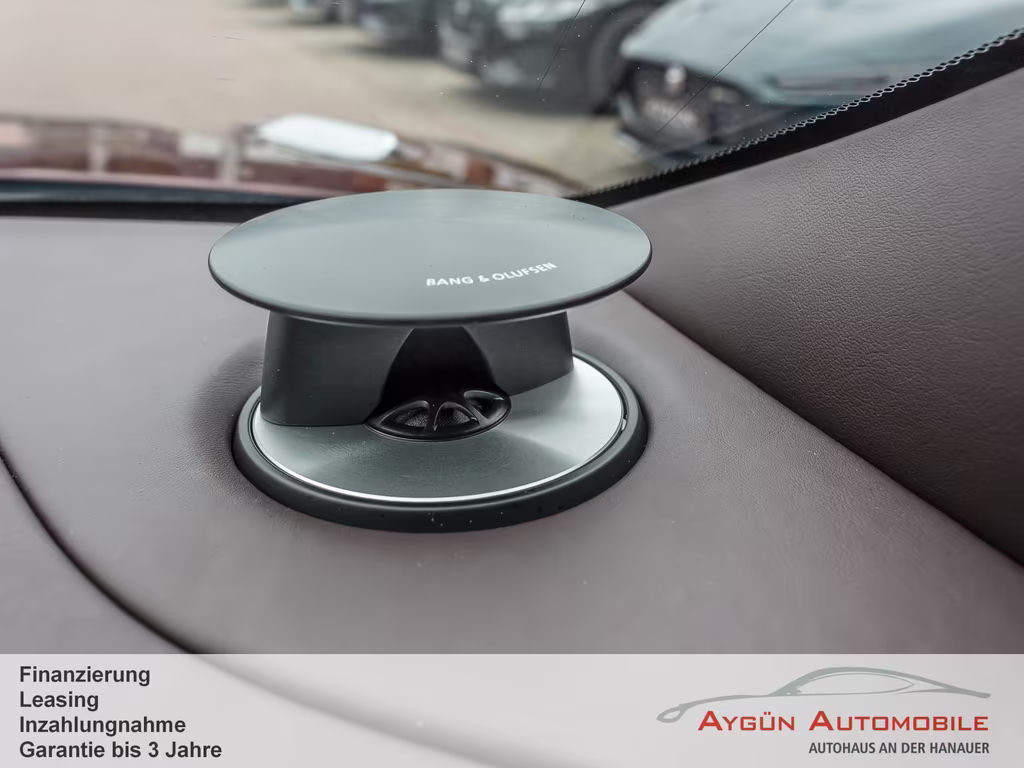 Aston Martin DB11
